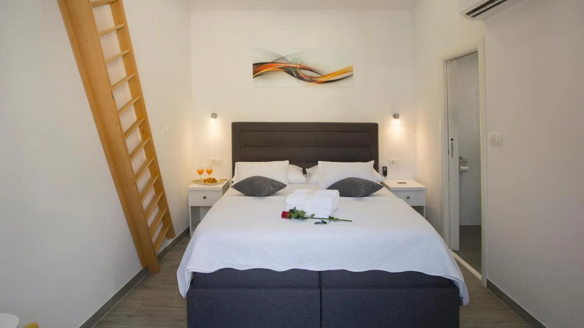 Central Old Town Rooms 1 Split 0*,  Croatia